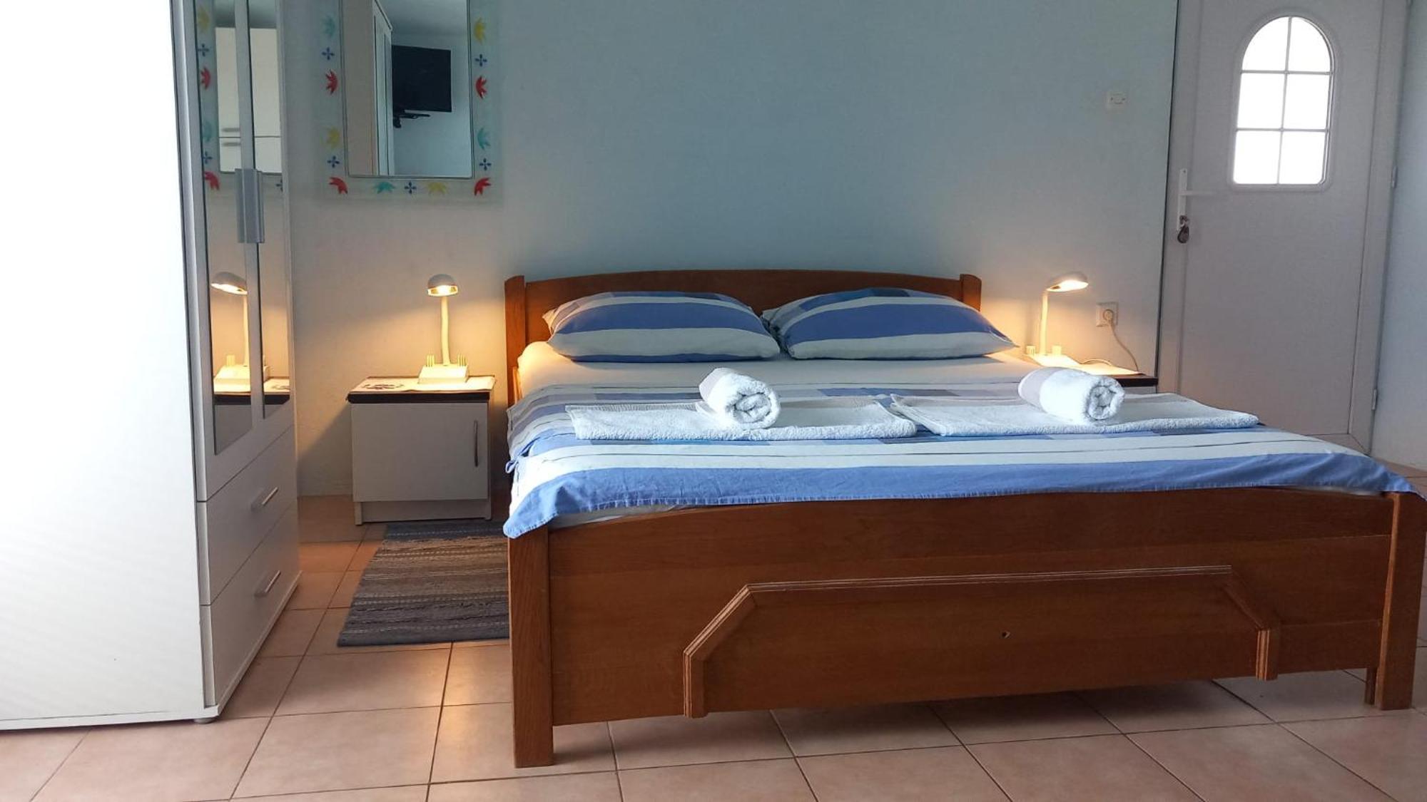 Danica Apartment Karlobag Ngoại thất bức ảnh